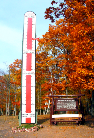 422374-1-worlds-largest-snow-thermometer-mohawk-9a895501-640w.png